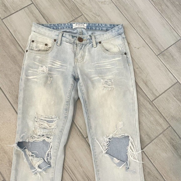 One Teaspoon Distressed White Jeans - Picture 4 of 10